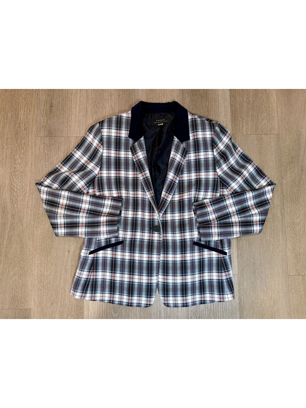 Tahari Women's Plaid Blazer Size 16 Navy Contrast Collar Welt Pocket Lined